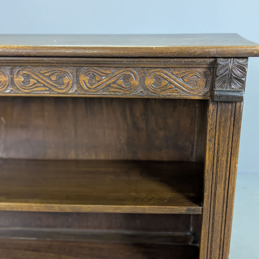 Ąžuolinė knygų lentyna