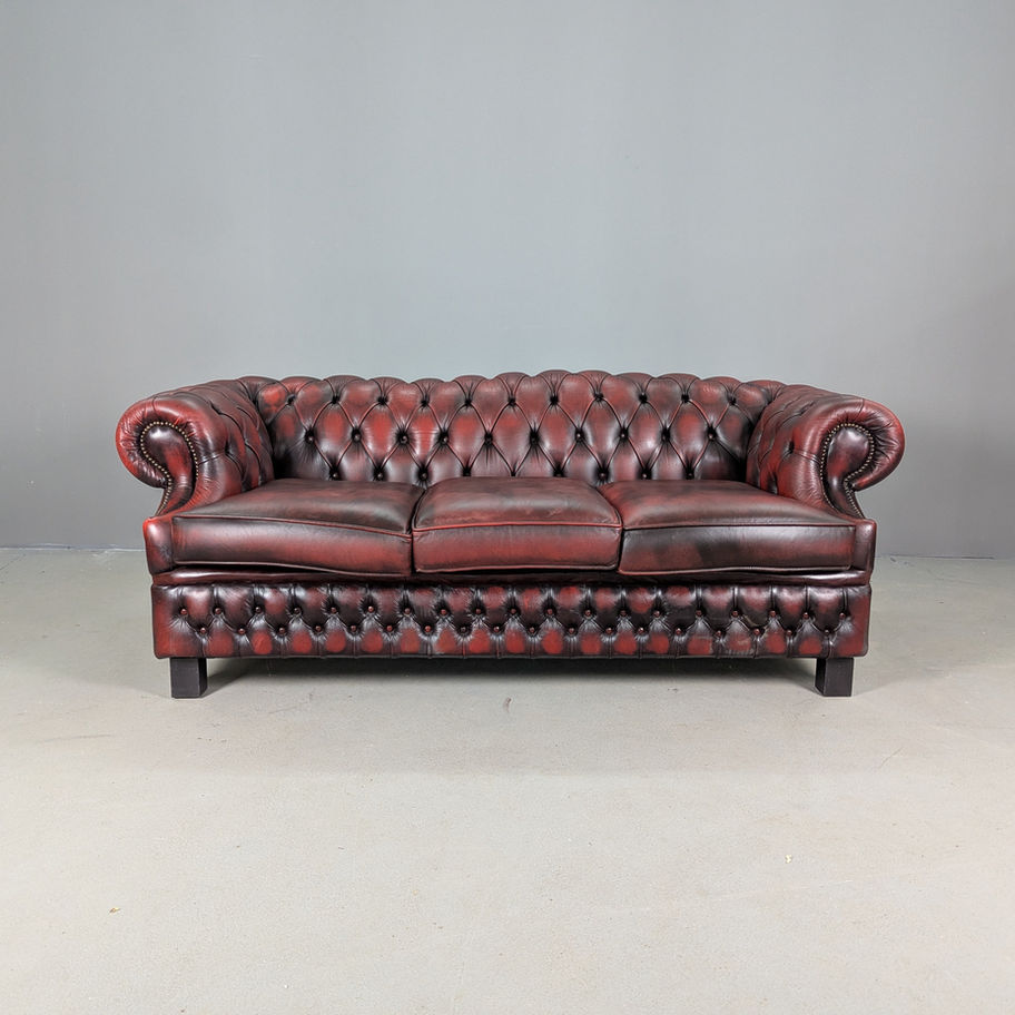 Naudoti baldai_Dėvėti baldai_Chesterfield baldai_Autentika