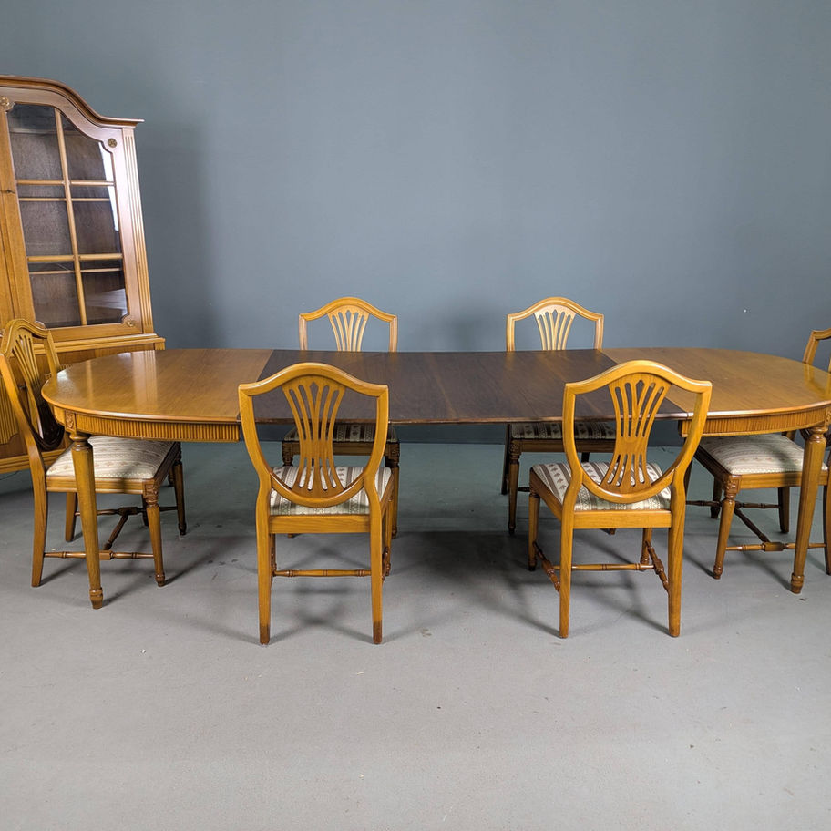 Gustavian stiliaus valgomojo komplektas