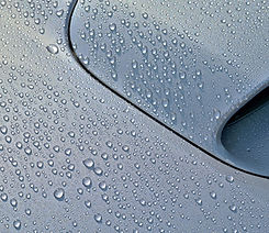 撥水加工をしてある車