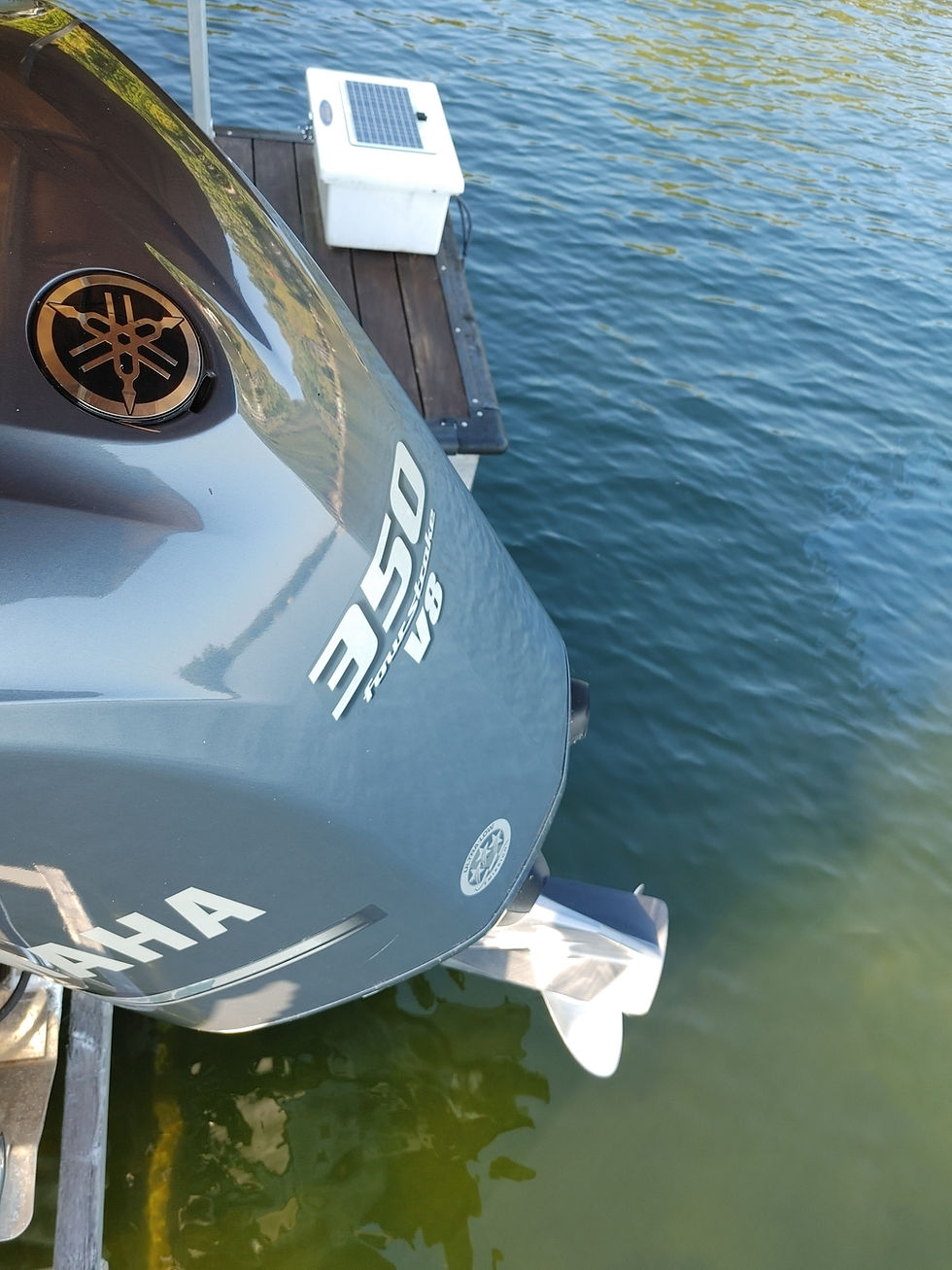 Thumbnail: 2016 Bennington Q25 Tritoon