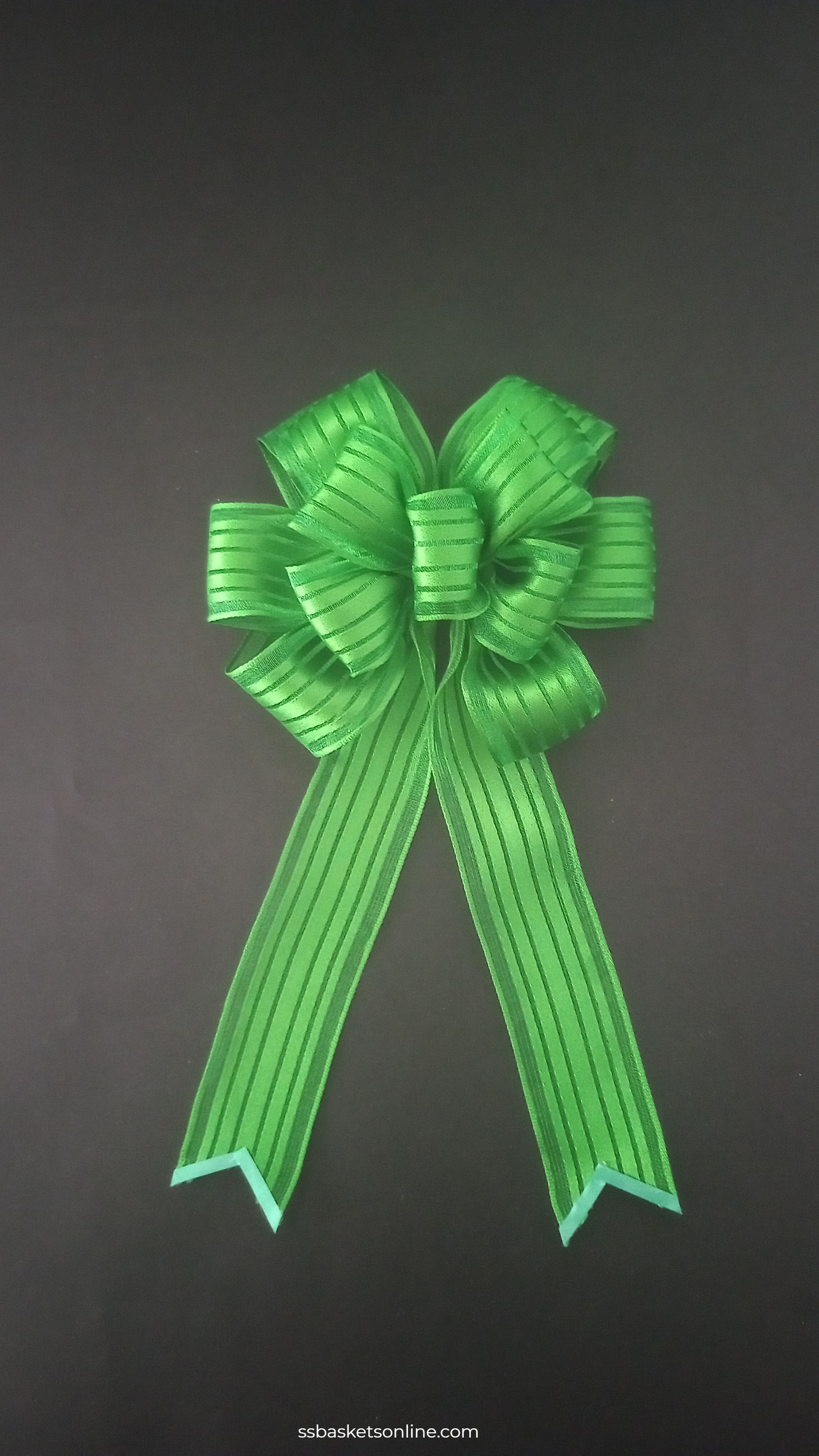 Elegant Emerald Green Ribbon Bow