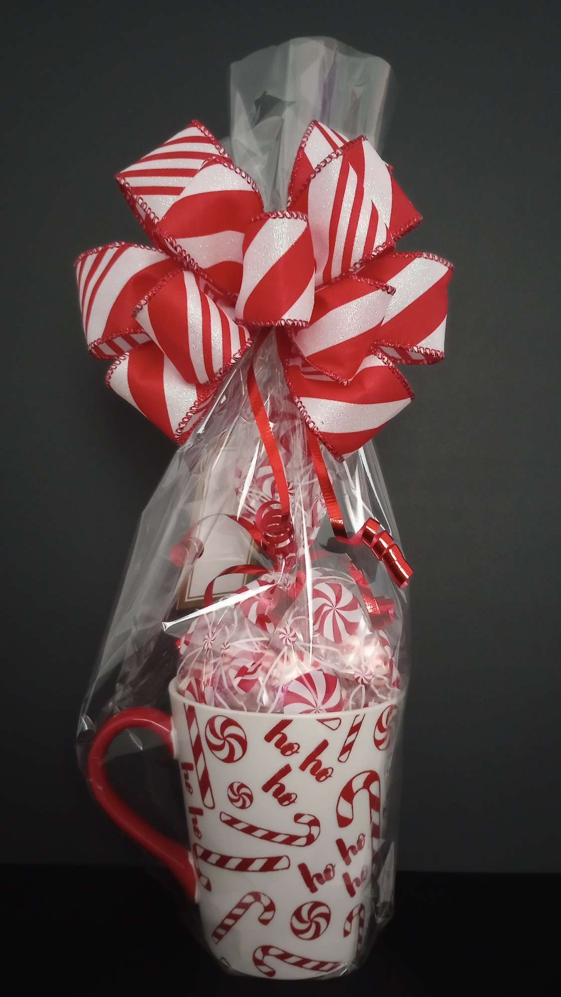Holiday peppermint gift mug w mints