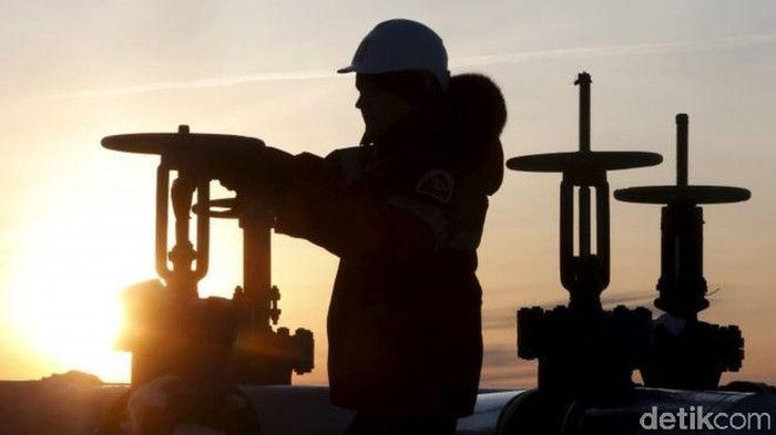 PT KONTAK PERKASA FUTURES | Perusahaan Migas AS Genjot Produksi Lagi Usai Serangan Badai Delta