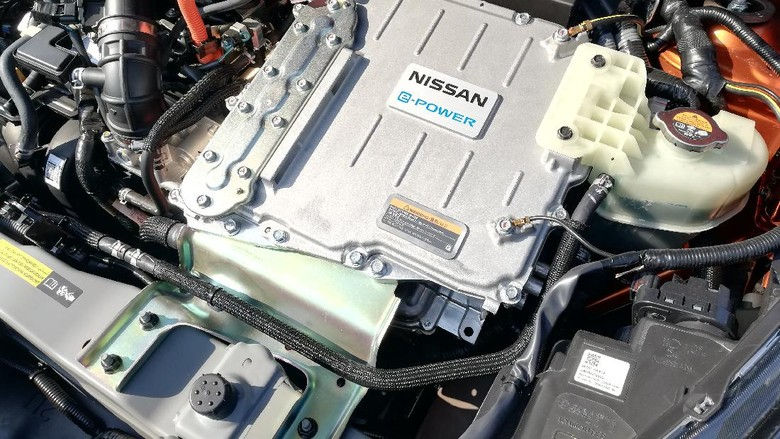 PT KONTAK PERKASA FUTURES | Ini Beda Hybrid Nissan Kicks e-Power dengan Pabrikan Lain