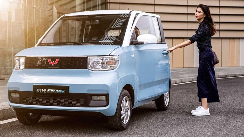 KONTAK PERKASA FUTURES | Mobil Listrik Mungil Wuling Ini Harganya di Bawah Rp 100 Juta?