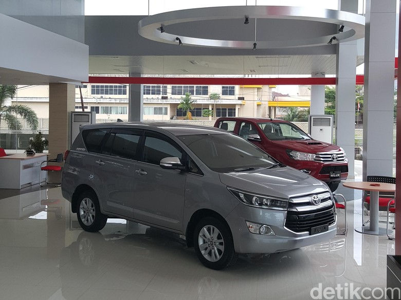 PT KONTAK PERKASA FUTURES | Dolar Melambung, Akankah Harga Mobil Bakal Ikut Terkerek?