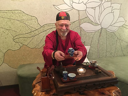 1 Старейший сотрудник Музея Михаил Линск