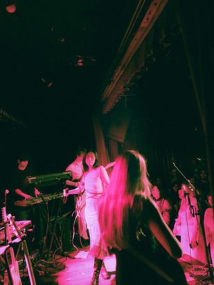 sarah kinsley surprise show in LA at el cid