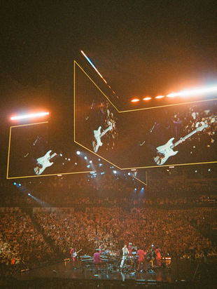 harry styles at the AAC