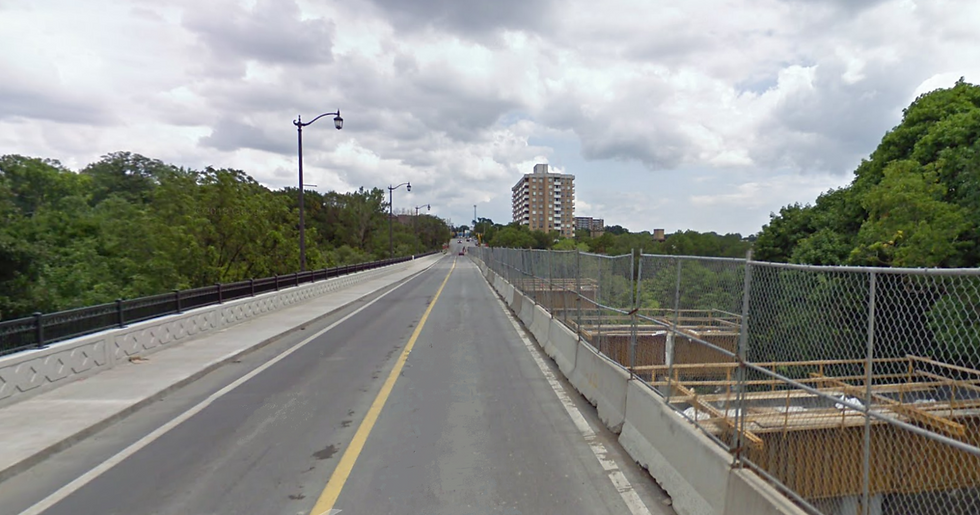 Dundas Street Structure 4