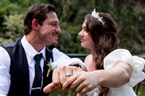 Beauty On Wheels, Dullstroom Country Weddings, Wedding Photographer, Wedding Makeup Artist, Wedding Hair Stylist, Wedding Photographer Gauteng