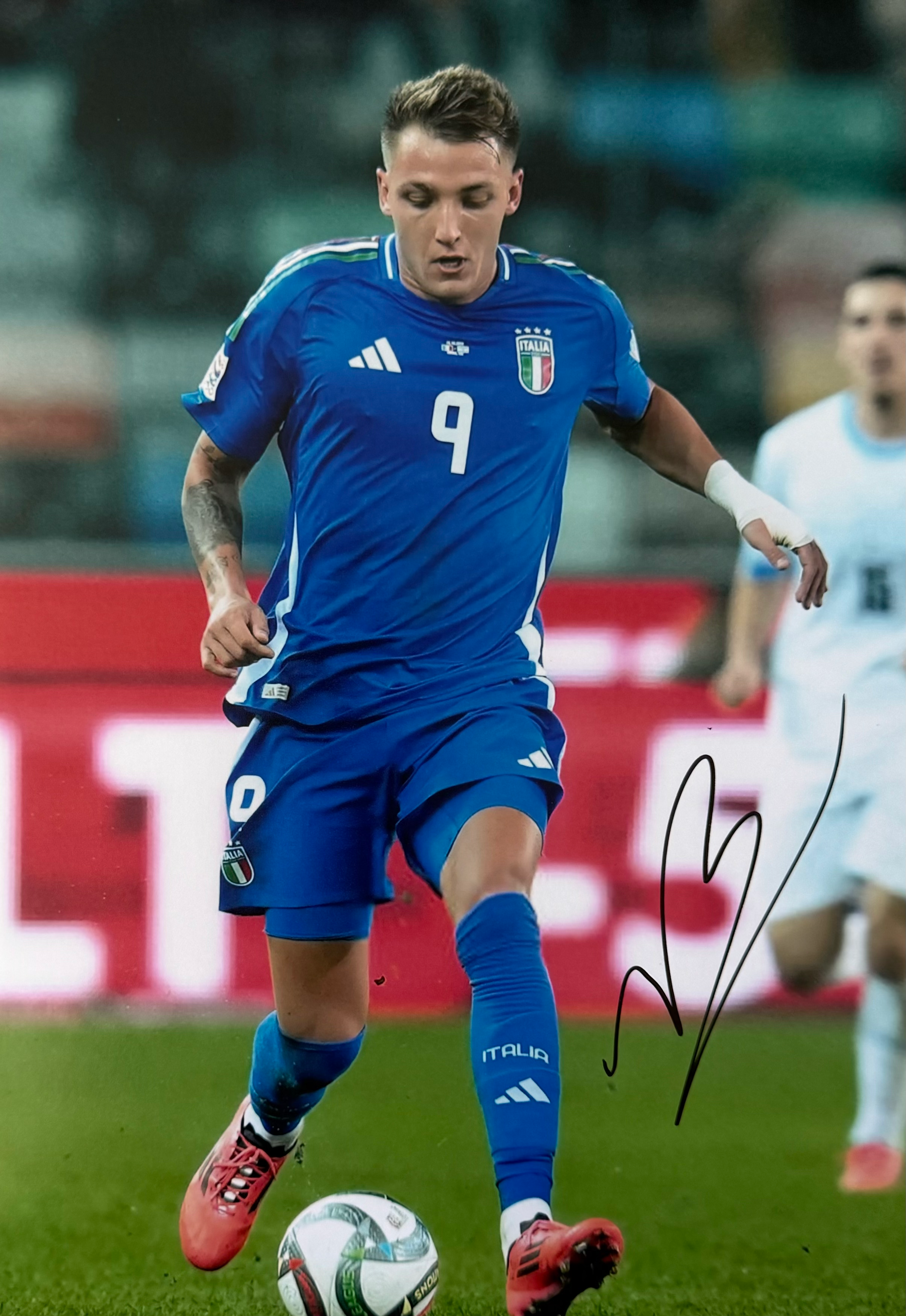 Mateo Retegui Signed Italy A4 Photo (6)