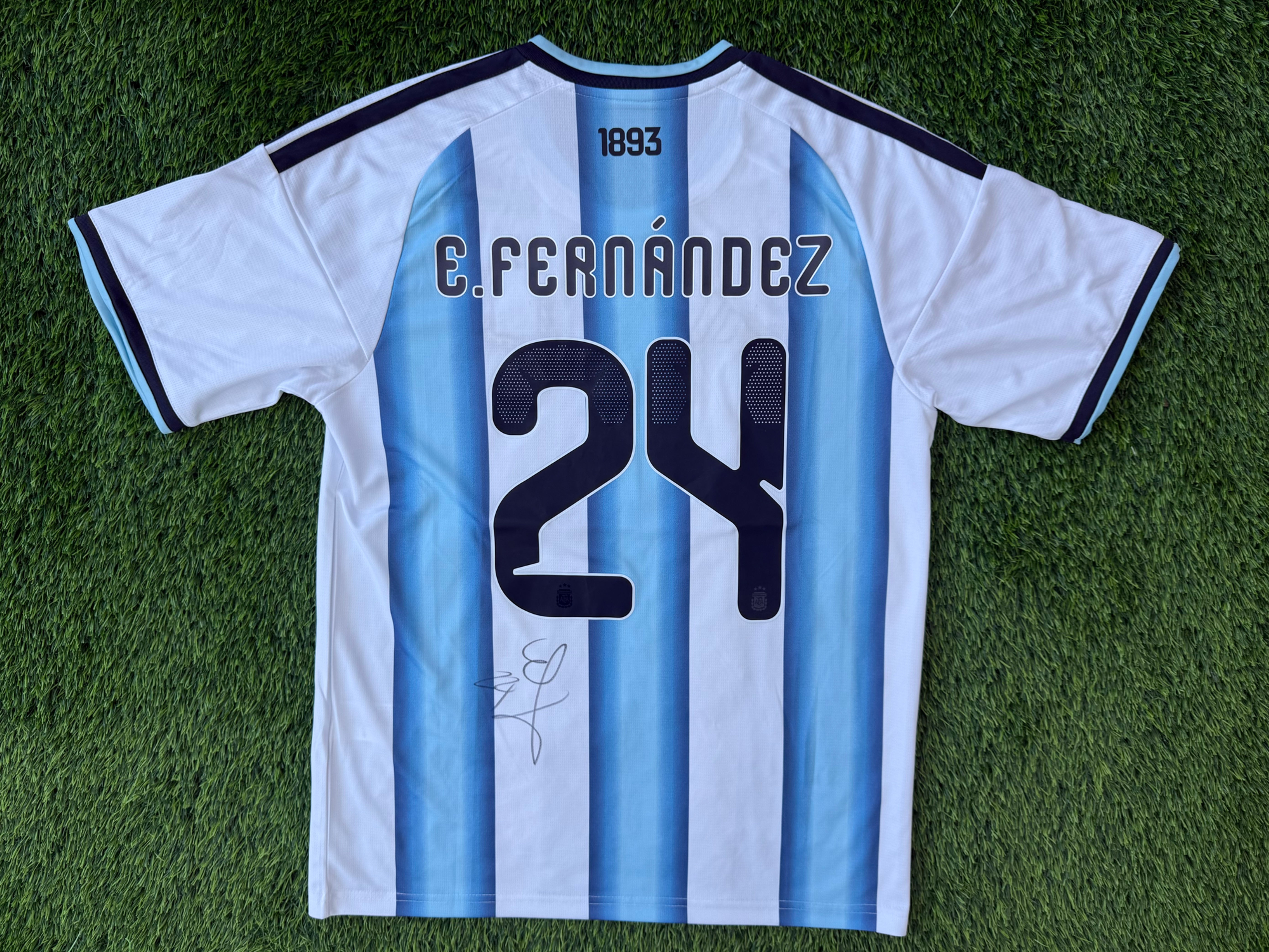 Enzo Fernández Signed Argentina 2026 Shirt (2)