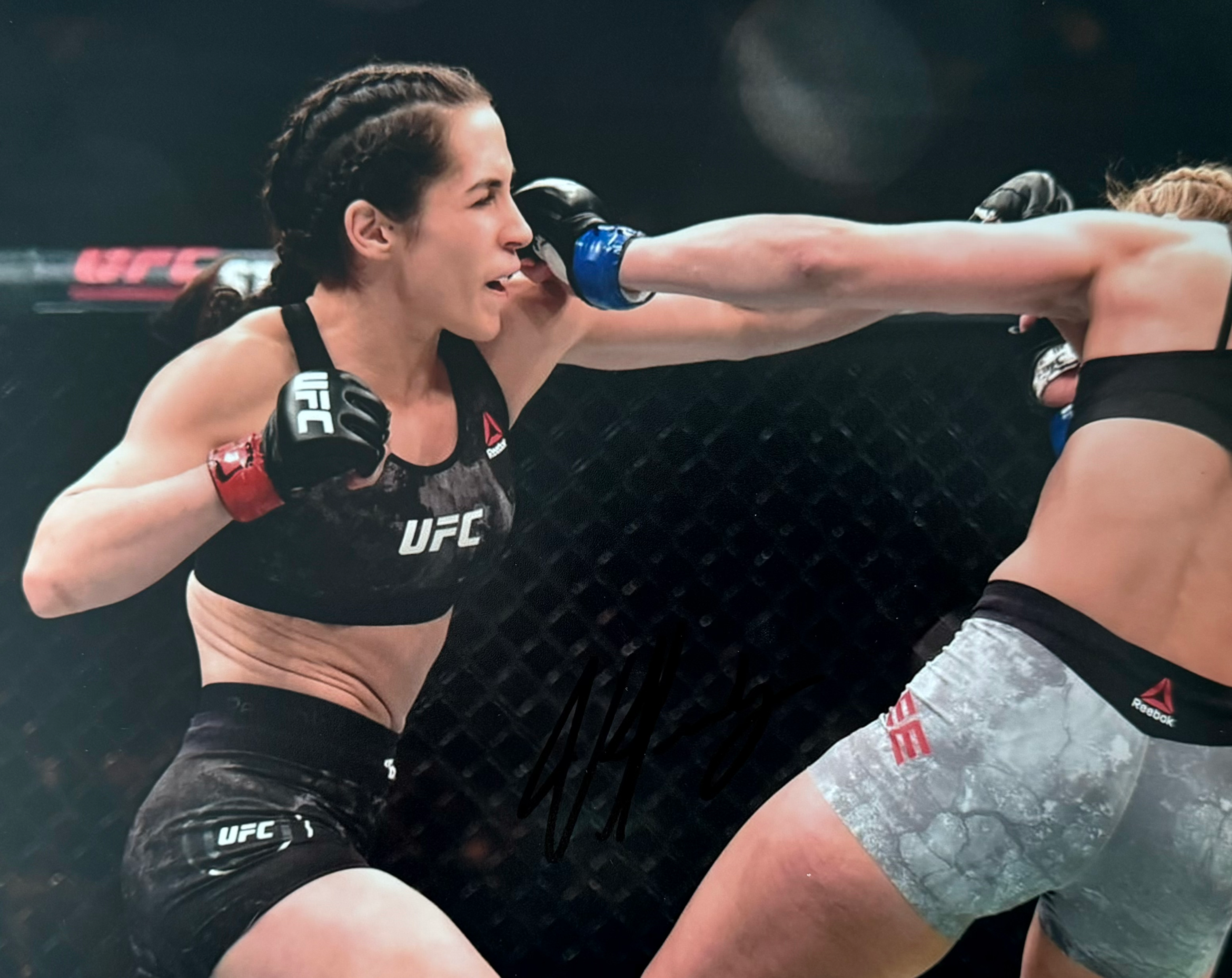 Veronica Hardy Signed 10x8 Photo