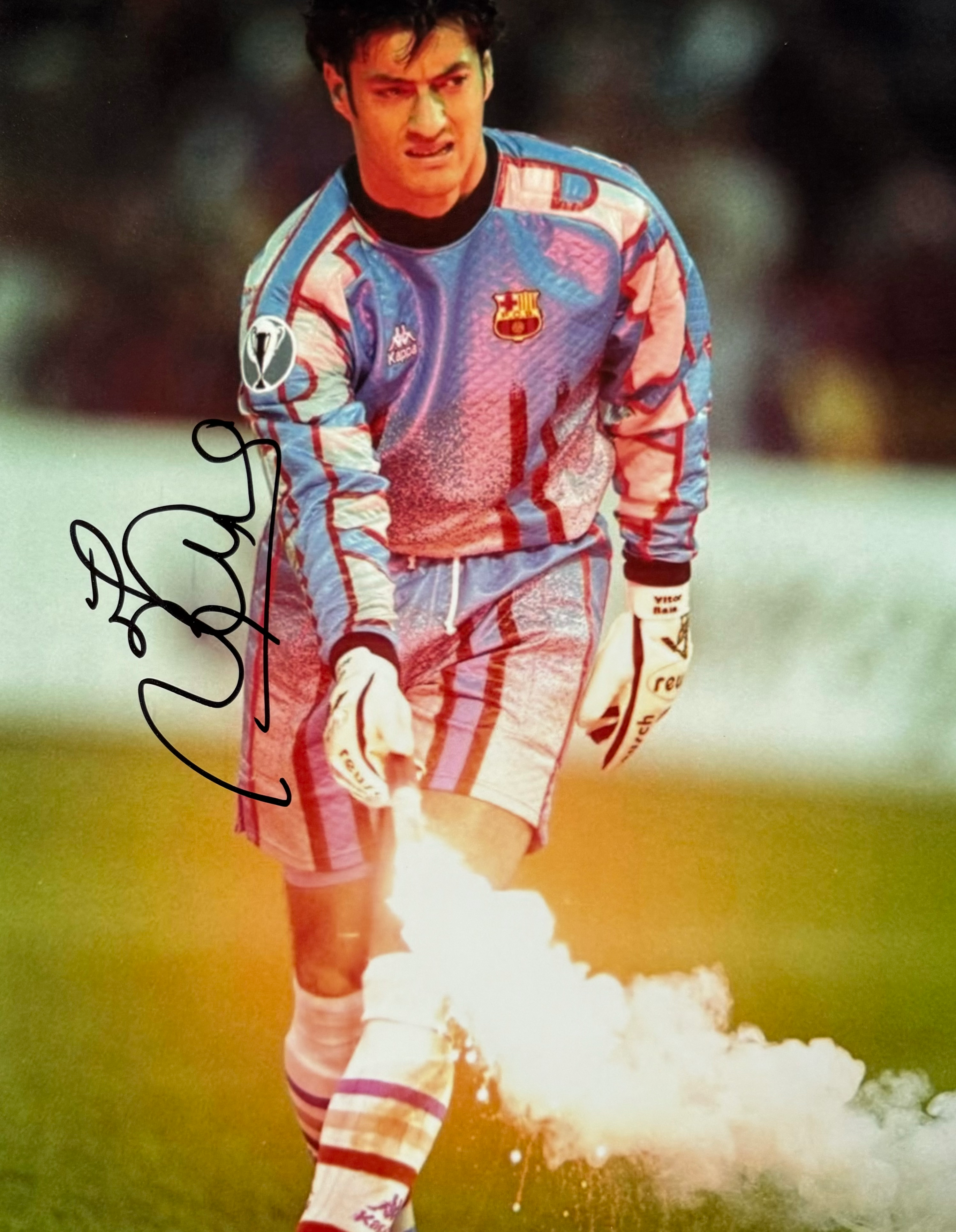 Vítor Baía Signed Barcelona 10x8 Photo (3)