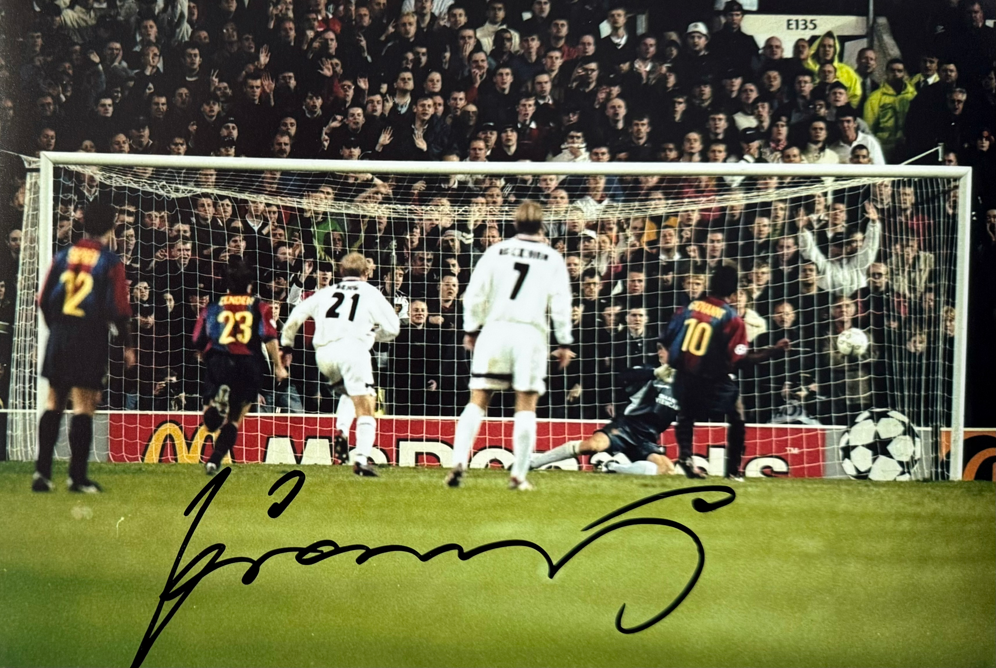 Giovanni Signed Barcelona A4 Photo (6)