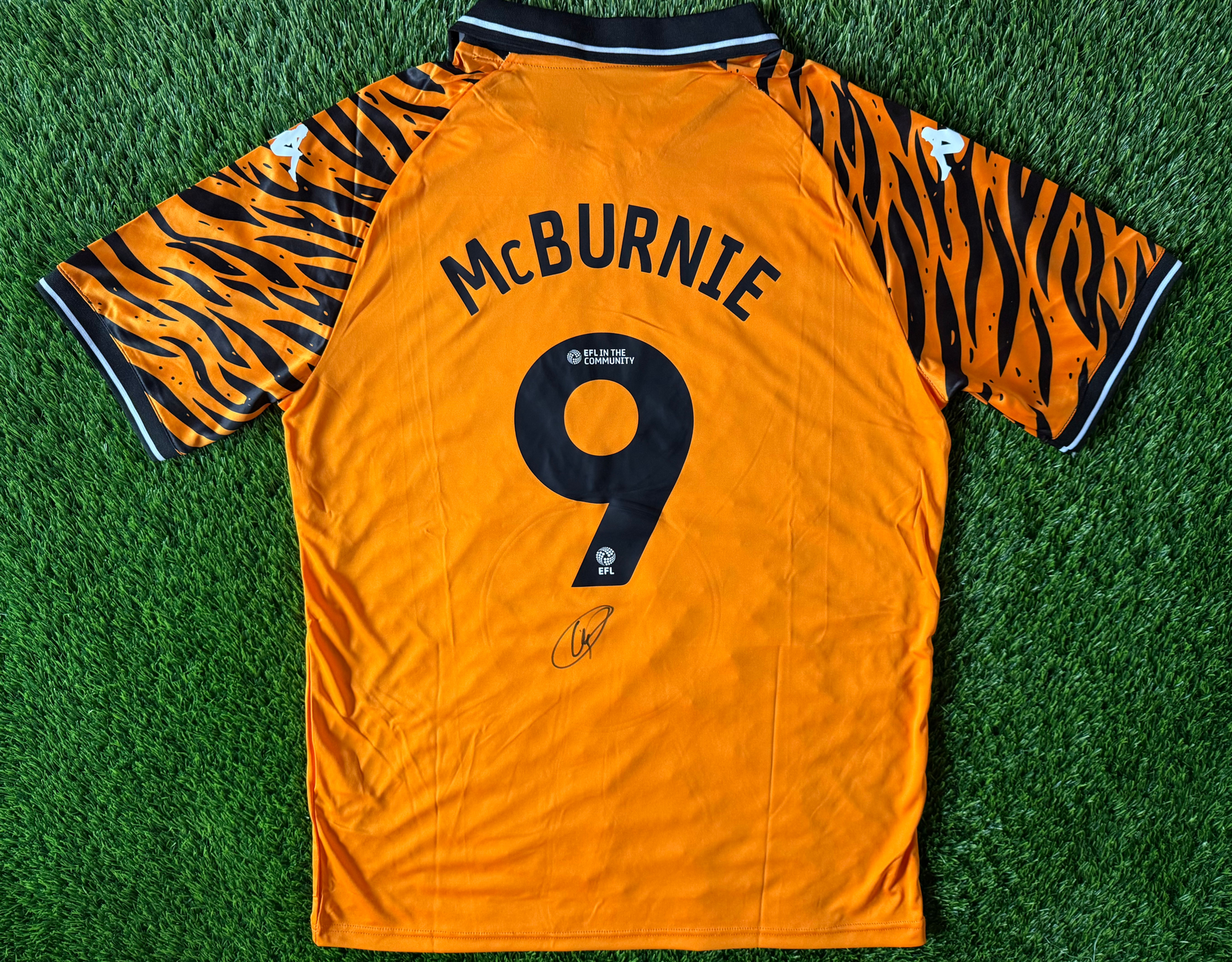 Oli McBurnie Signed Hull City 2025/2026 Shirt (2)