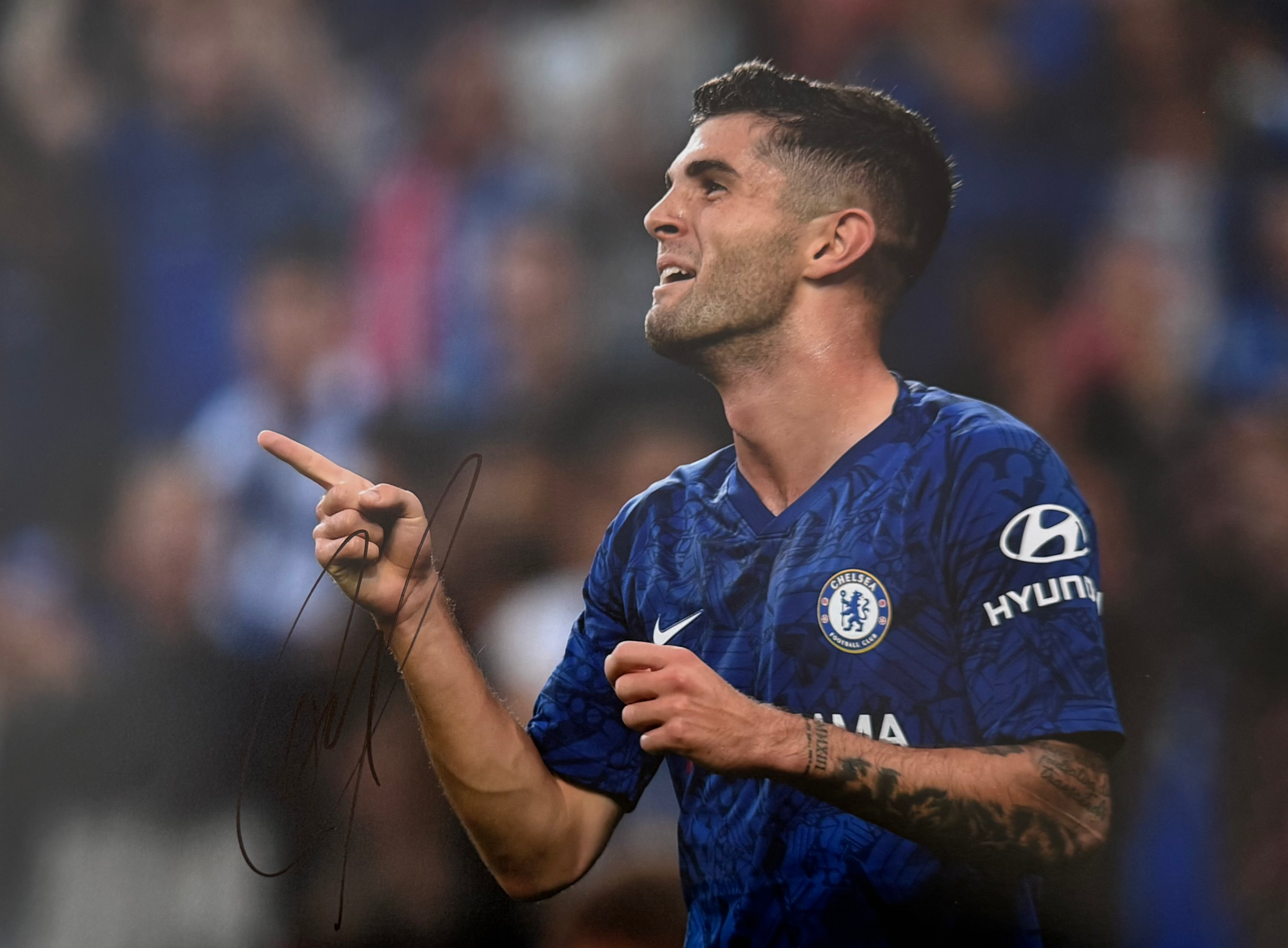 Christian Pulisic Signed 16x12 Chelsea Photo (4)
