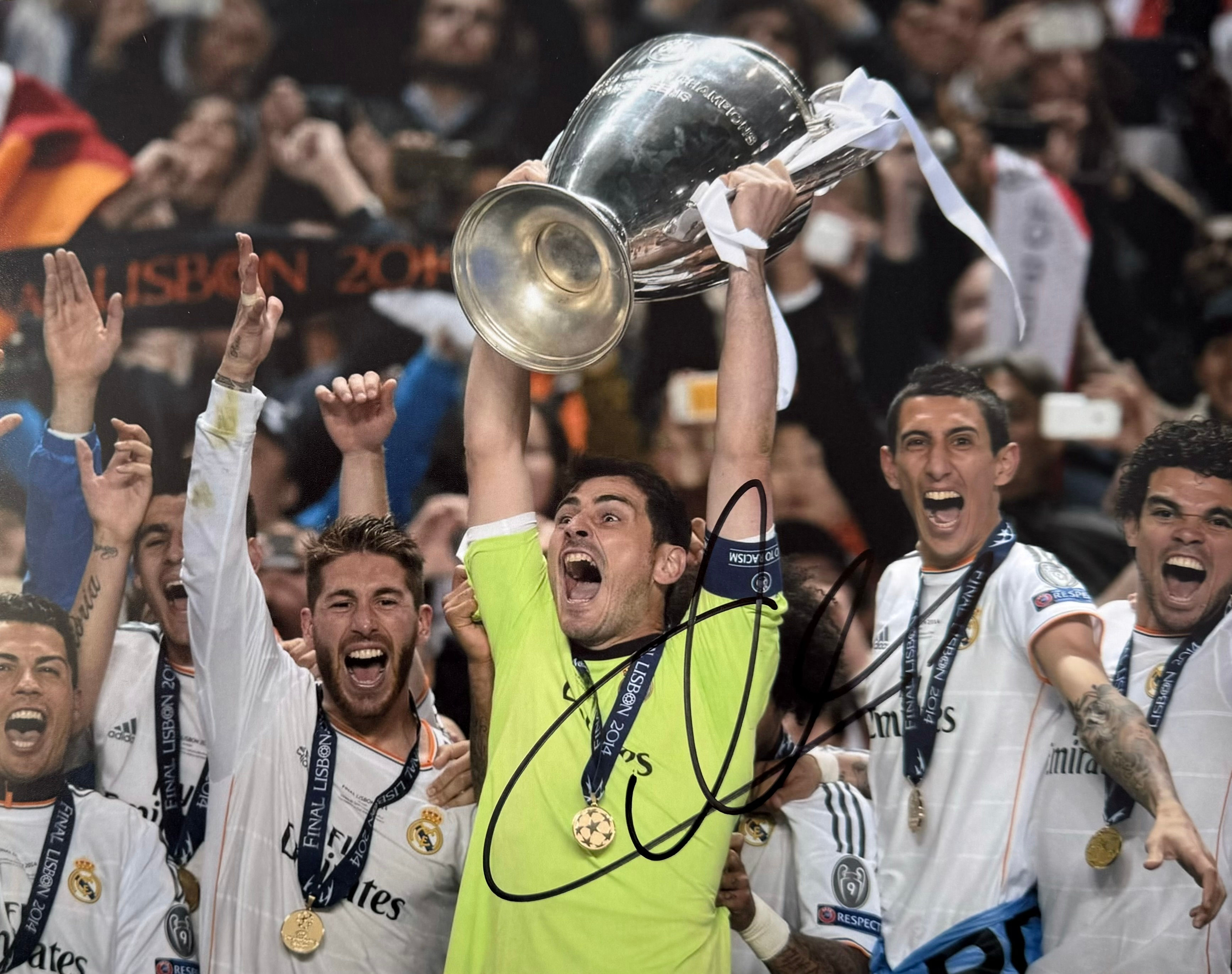 Iker Casillas Signed Real Madrid 10x8 Photo