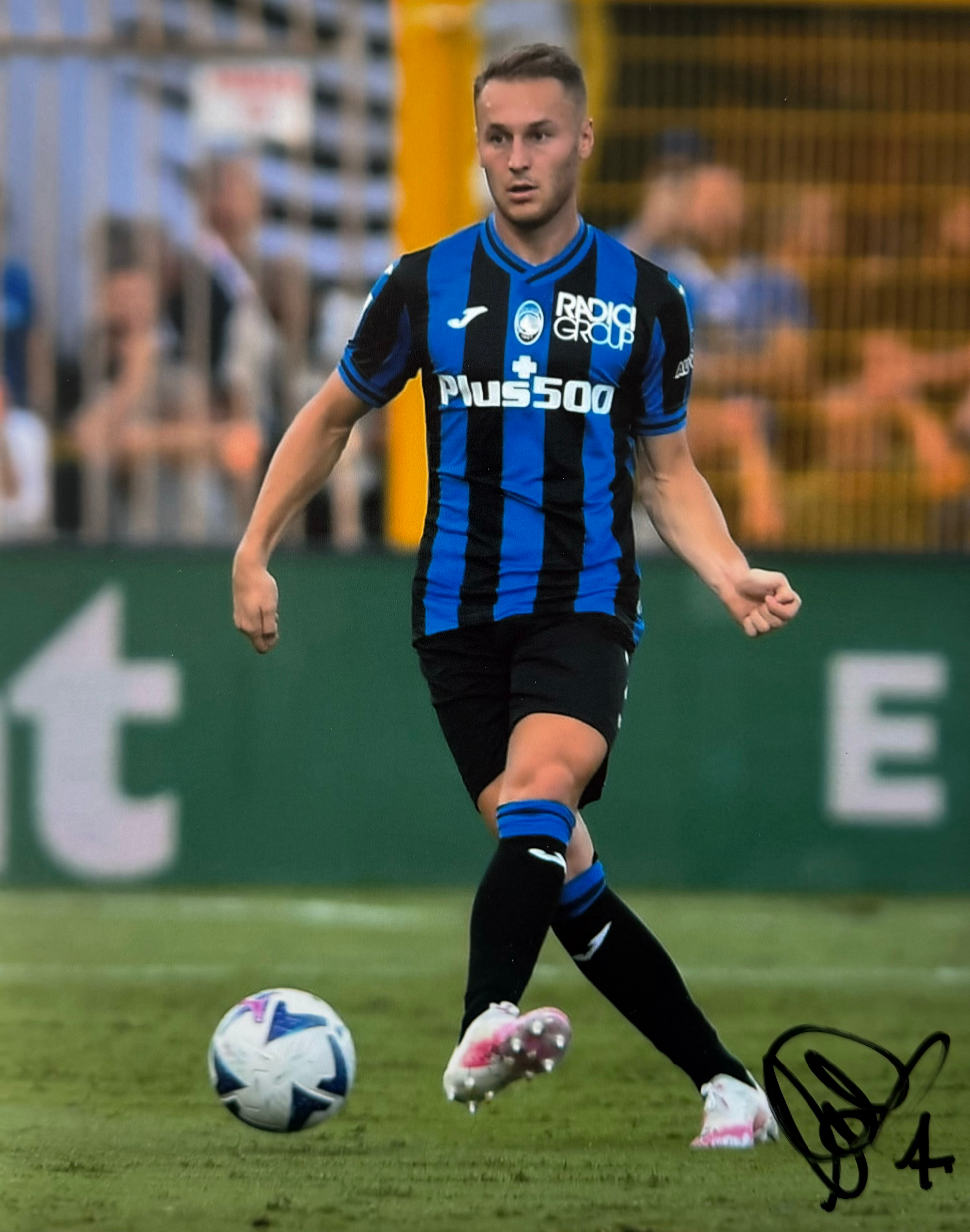 Teun Koopmeiners Signed Atalanta BC 10x8 Photo