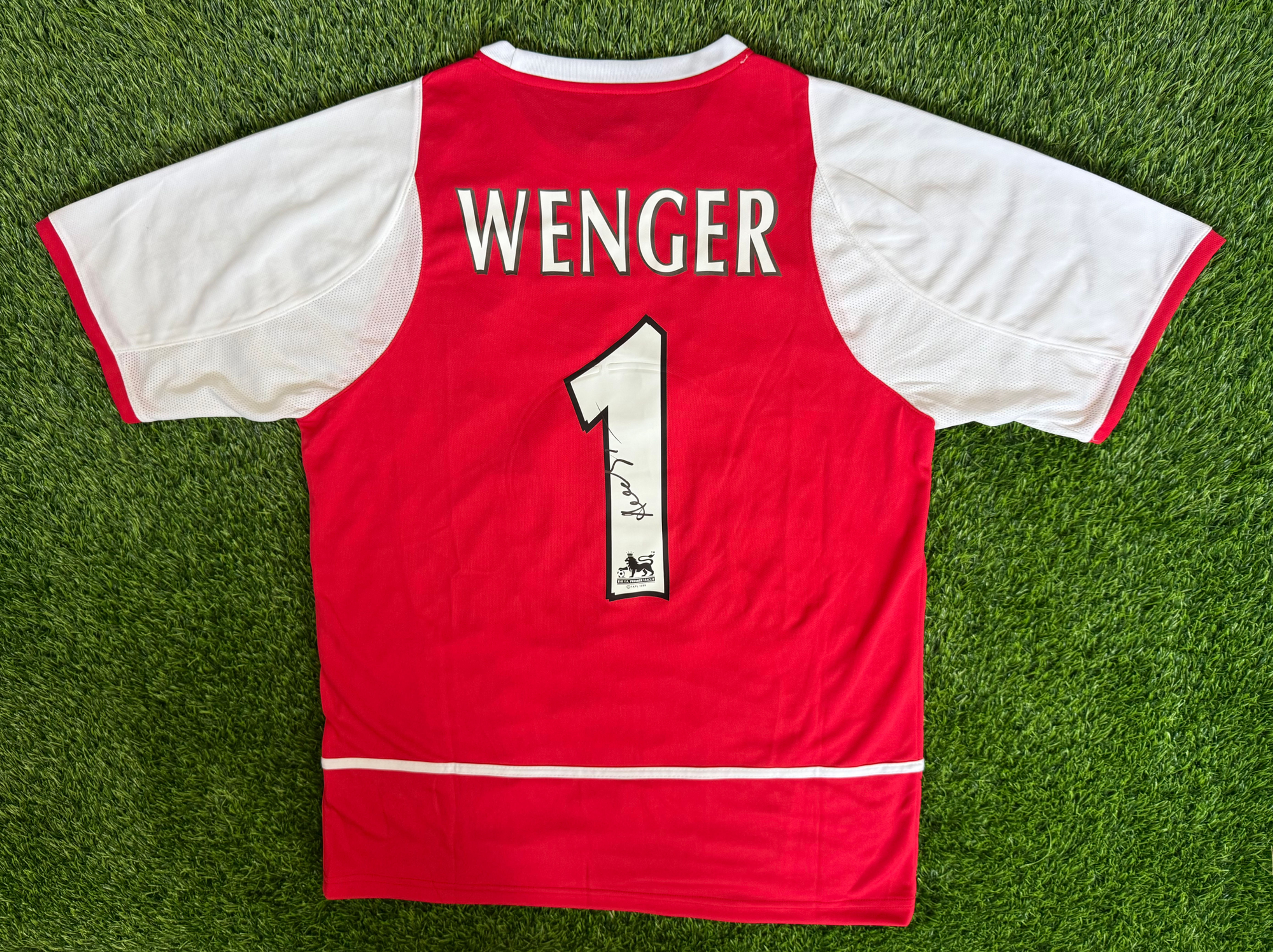Arsène Wenger Signed Arsenal 2002/2004 Shirt (2)