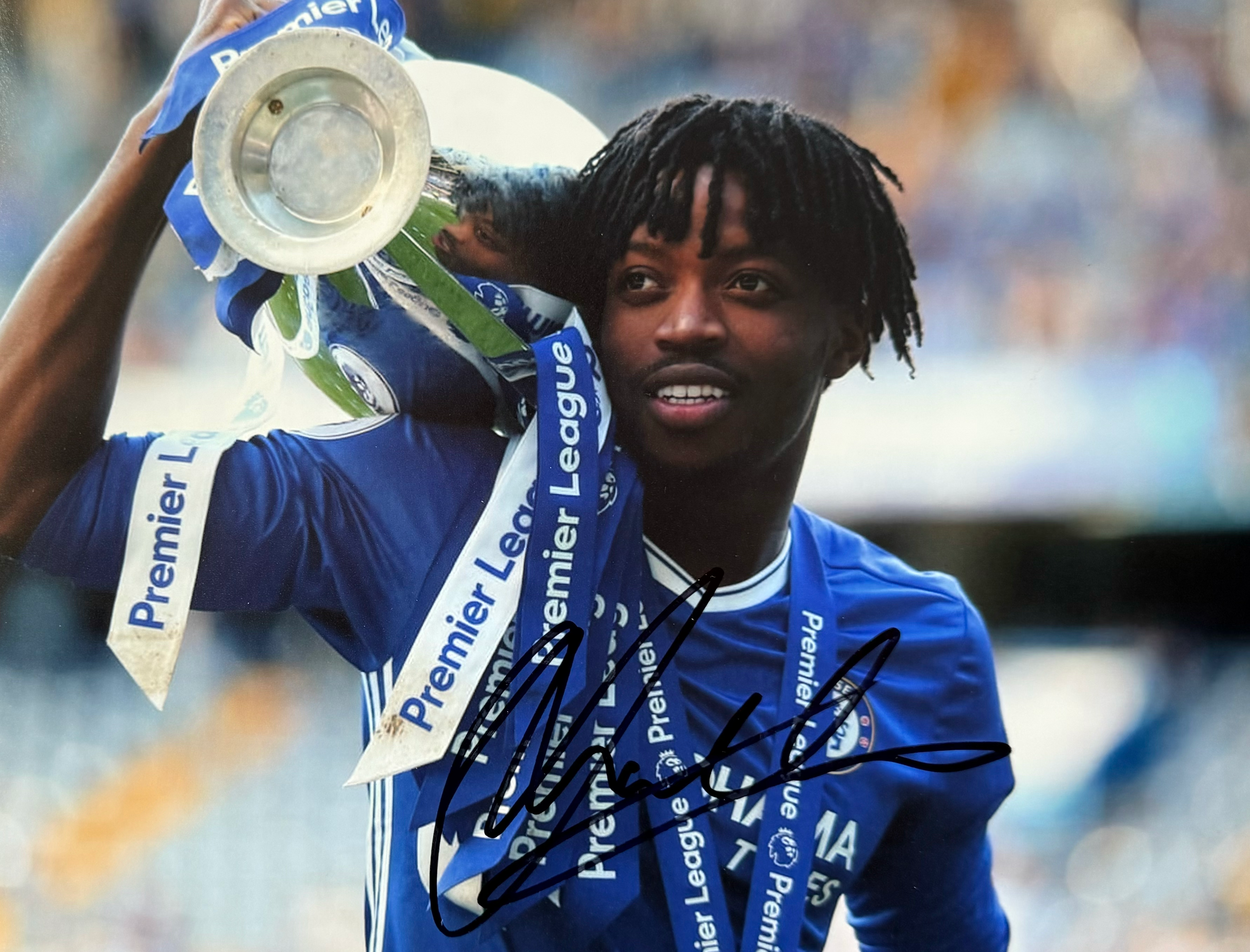 Nathaniel Chalobah Signed Chelsea 10x8 Photo (3)
