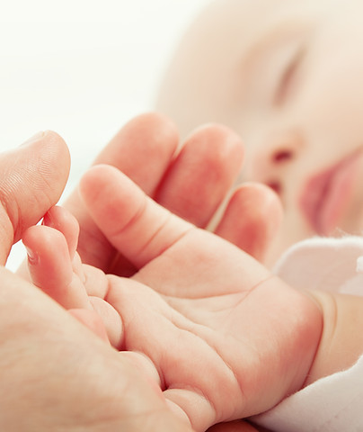 Main de bébé