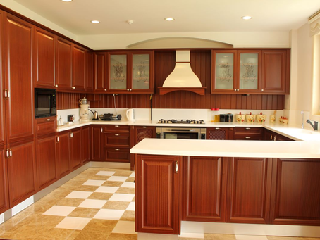 Polishing Cabinet: How to Get a Clean Shine Without Damaging the Finish