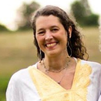 Debrae minister_edited.jpg