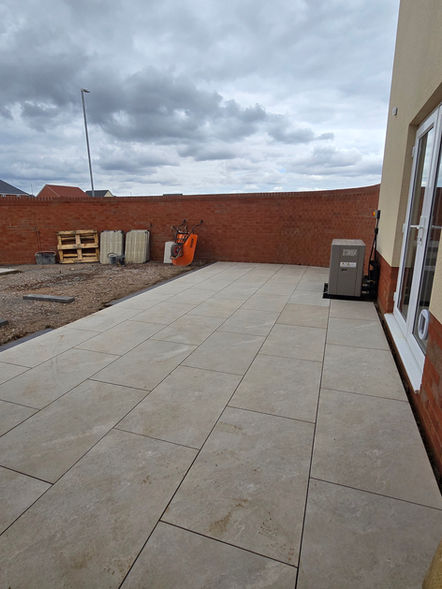 porcelain patio, patio, landscapers, dream garden, landscaping bury st edmunds, raised beds.