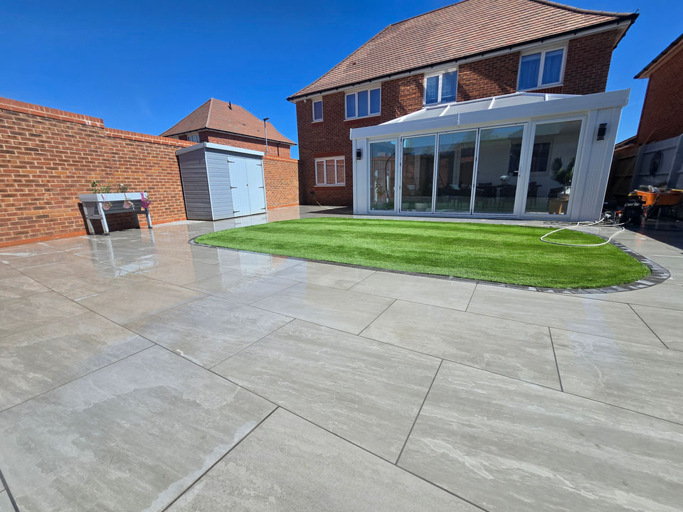 Patio, landscaping, landscape contractors, patio builders, porcelain patio, artificial grass, astroturf