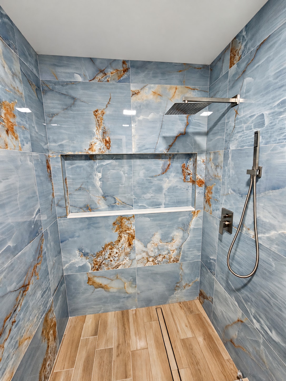 Blue stone shower & recessed niche