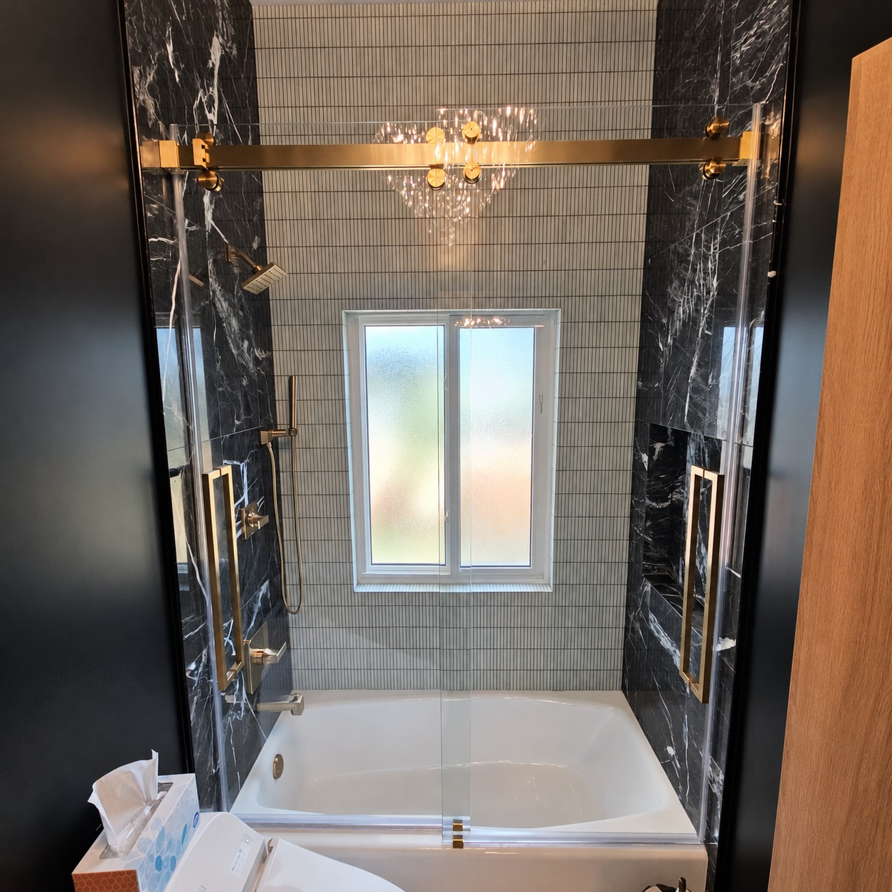 Dark marble bathroom suite — project view 2
