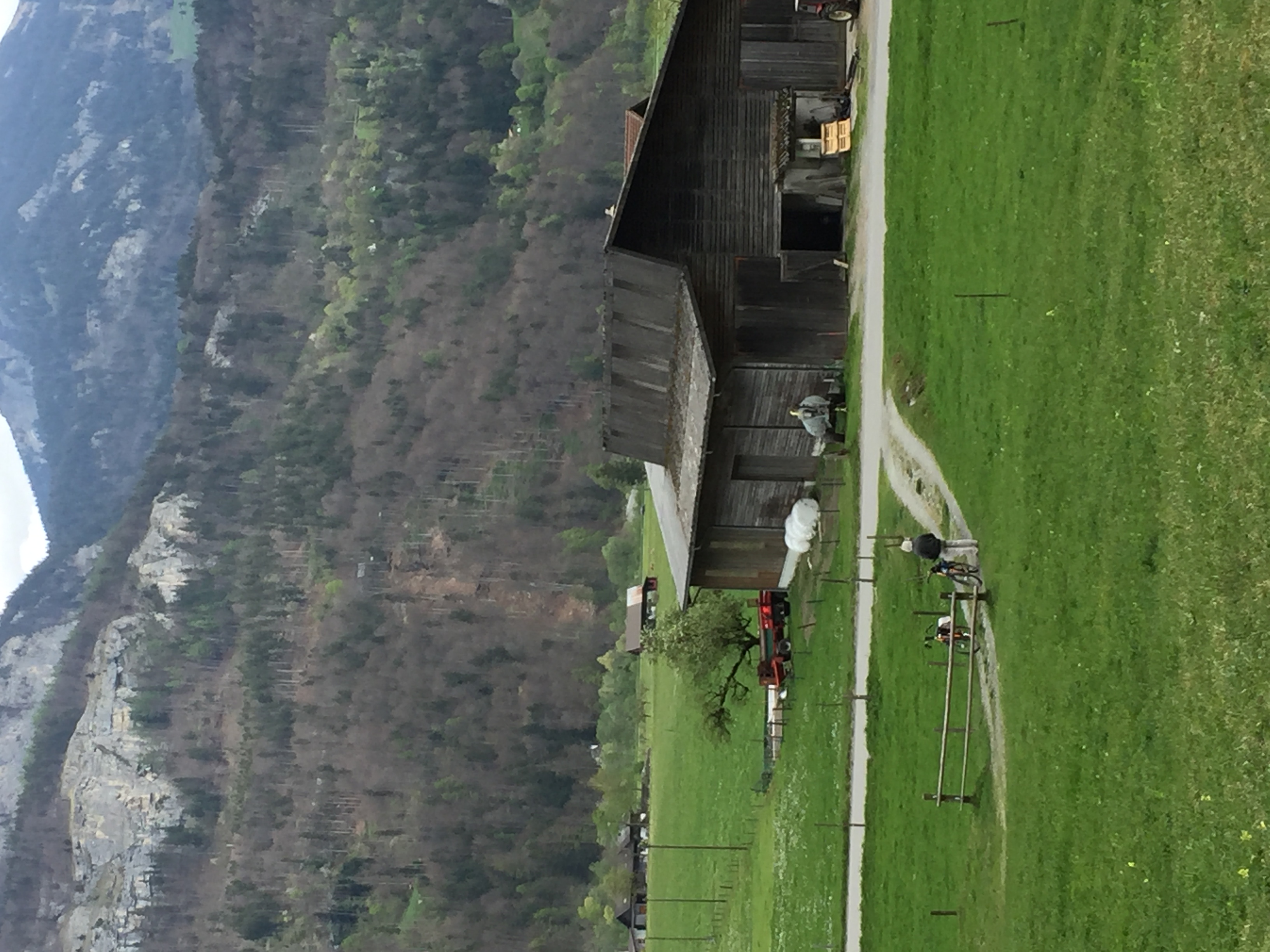 unterwegs mit dem Fahrrad in Brienz