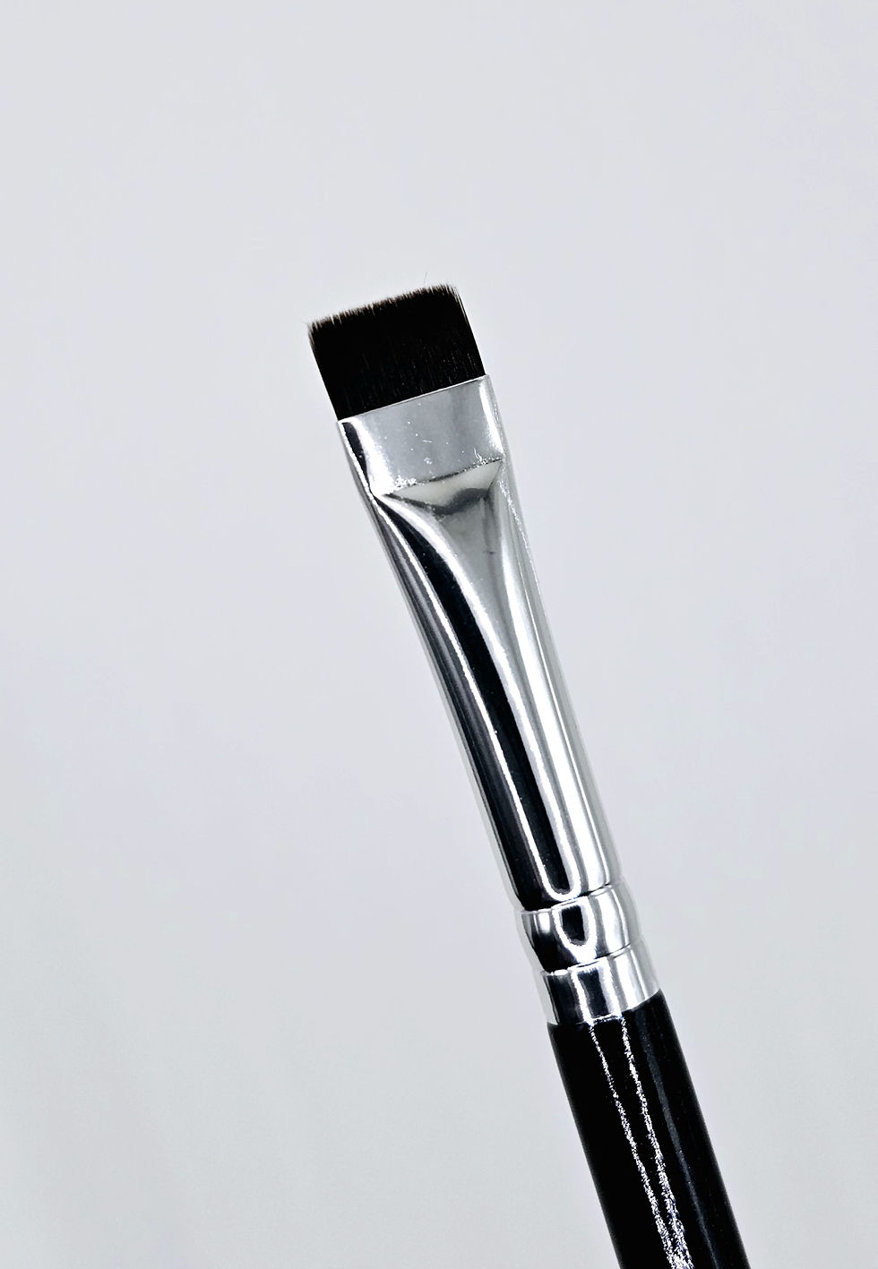 Thumbnail: quenched PRO Flat Definer Brush q12