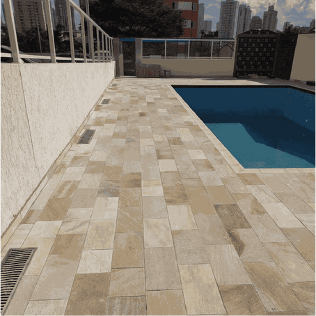 Pedras Naturais em Áreas de Piscina: O Guia de Atérmicas e Antiderrapantes (São Tomé, Basalto)