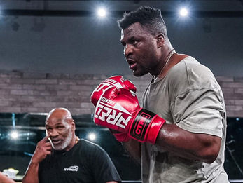 Mike Tyson impressionné par Francis Ngannou !