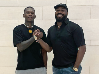 Jon Jones et Israel Adesanya se croisent à Las Vegas !