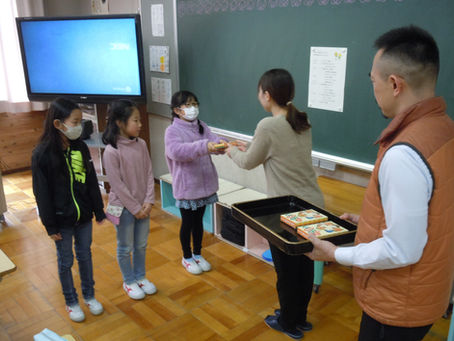 「べにばなかるた」で遊ぼう