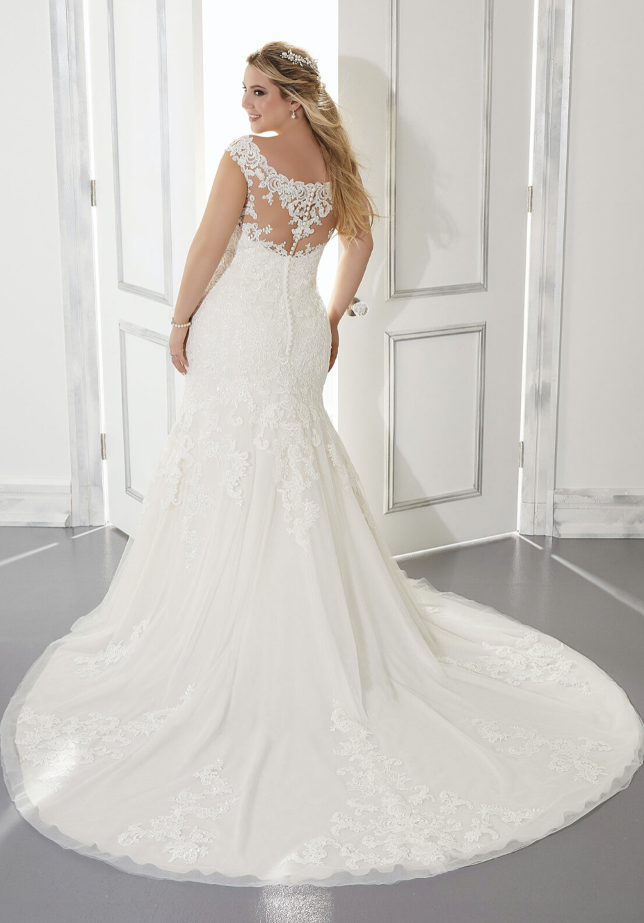 Aretha Wedding Dress 3303