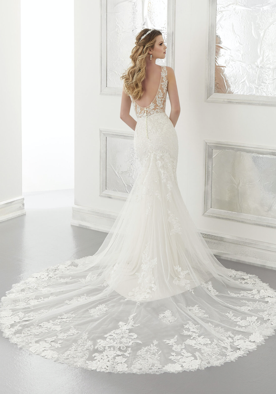 Andra Wedding Dress 2180