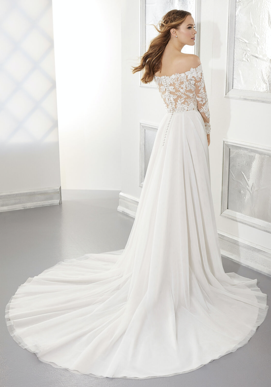 Ashley Wedding Dress 5877