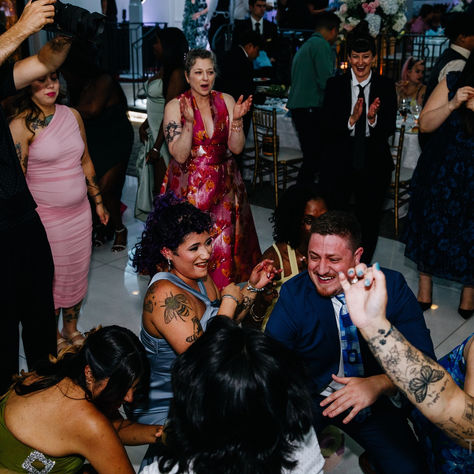 How to Choose the Best Bilingual DJ