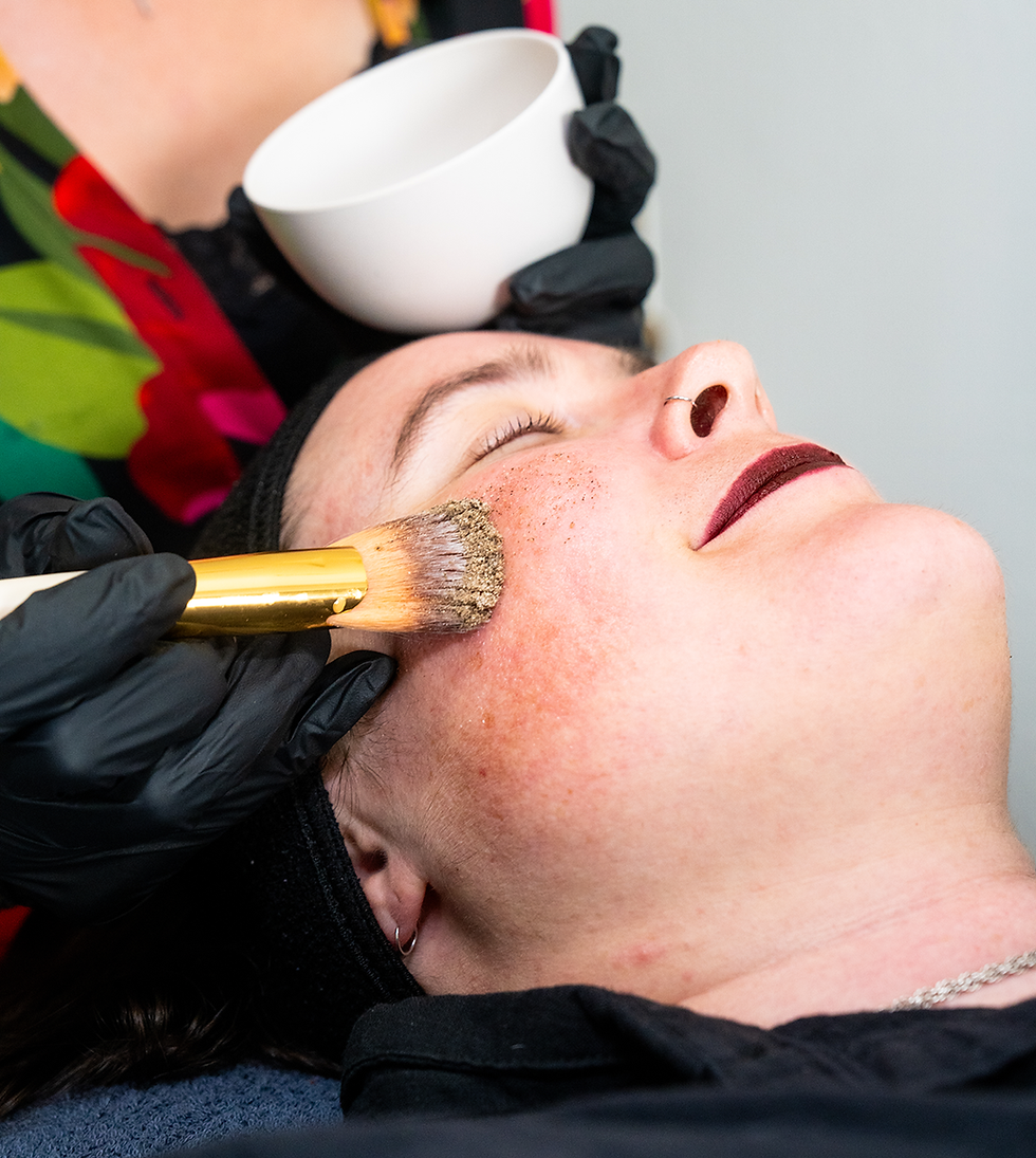Thumbnail: brushing gold run onto face with cleanser