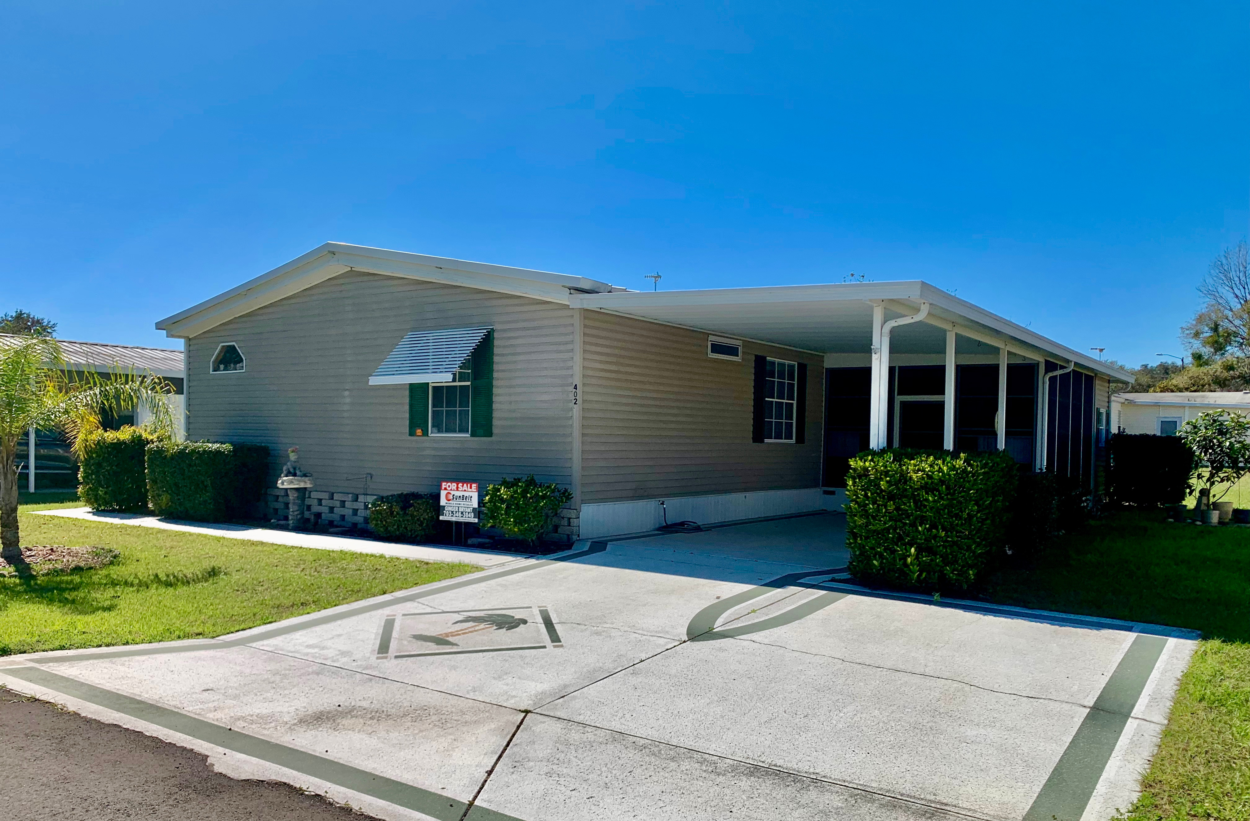 402 Carnation Drive Fruitland Park FL 34731 USA LK3820 SunBelt Home Sales