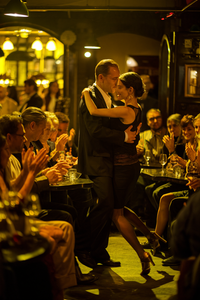 A tango performance in Buenos Aires2.png