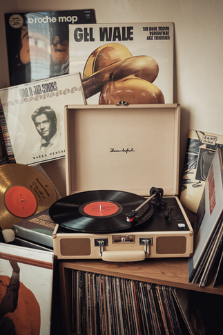 Record Player Wall Decor: For the Vinyl Enthusiast