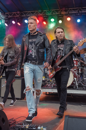 Rock Musician Style Ultimate Guide to Iconic Fashion