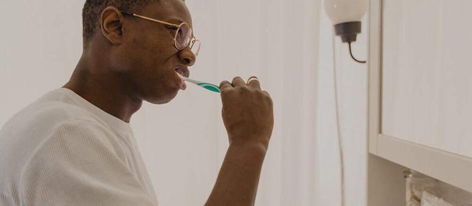 7 Mistakes To Avoid When Brushing Your Teeth